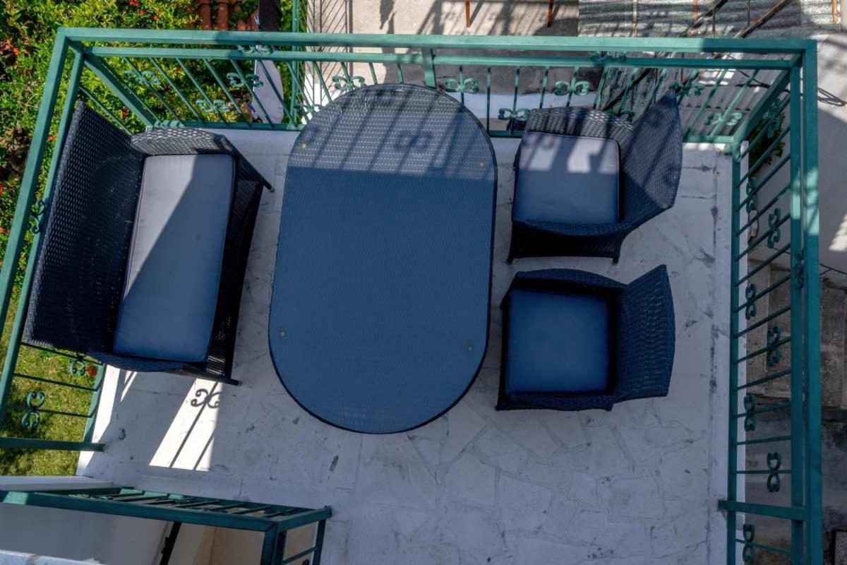 Apartments Inn Baska Voda Luaran gambar