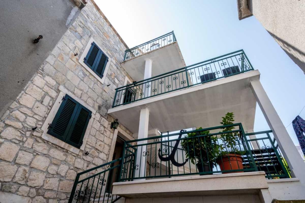Apartments Inn Baska Voda Luaran gambar