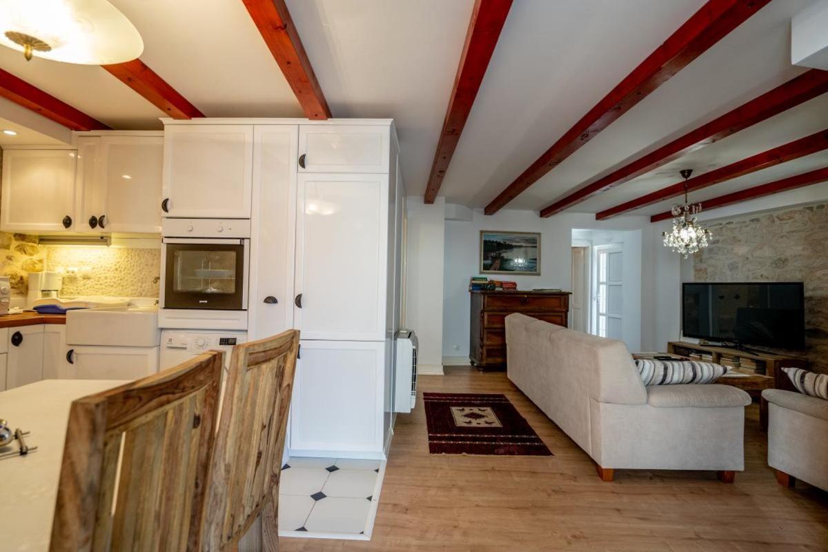 Apartments Inn Baska Voda Luaran gambar