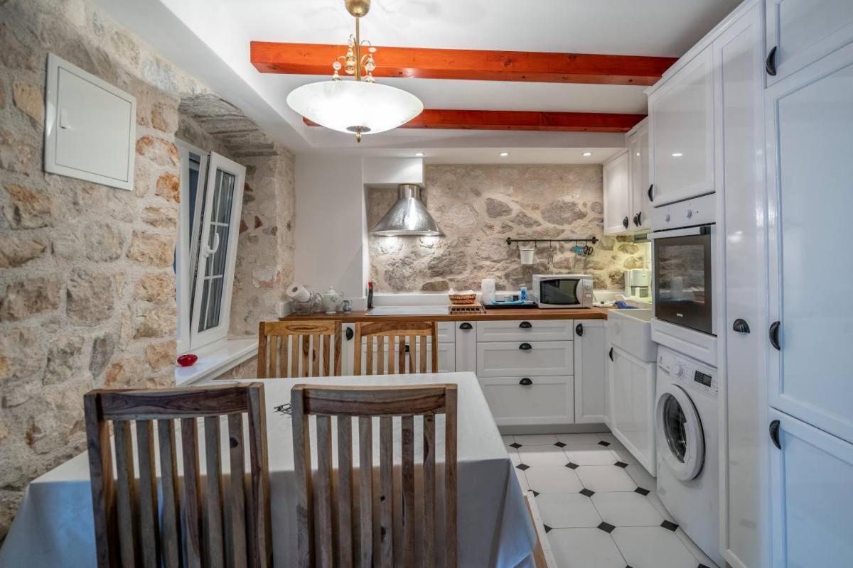 Apartments Inn Baska Voda Luaran gambar